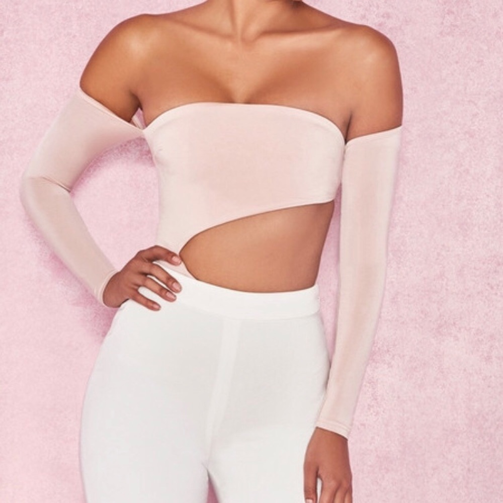 NEW WITH TAGS!! Off Shoulder Cut Out Bodysuit